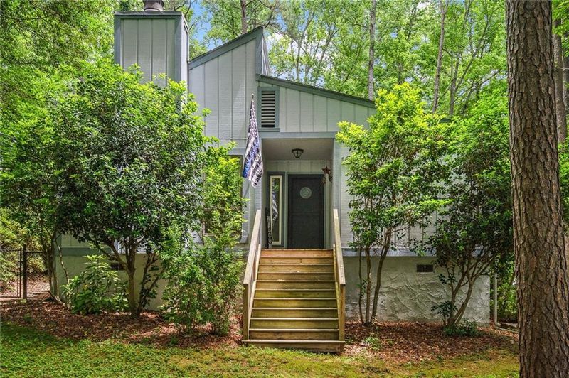 100 Creeks Edge, Chapel Hill, NC 27516