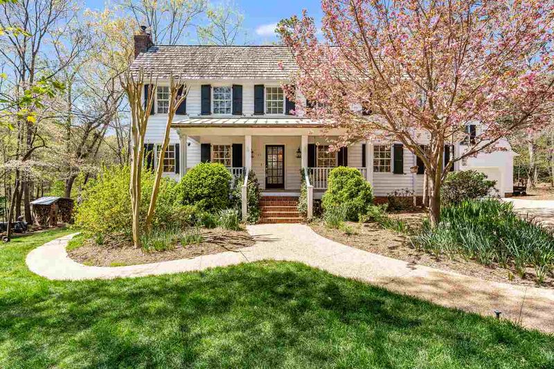 100 Cross Creek Dr, Chapel Hill, NC 27514