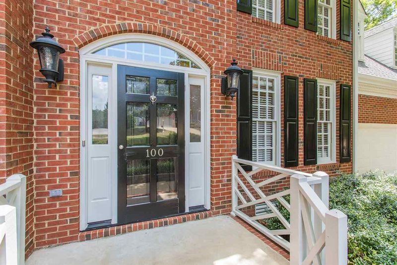 100 Crosswind Dr, Cary, NC 27513