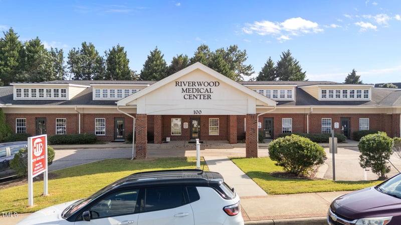 100 Cunningham Ln, Clayton, NC 27527