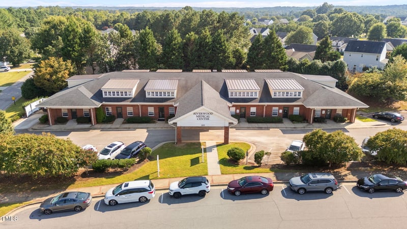 100 Cunningham Ln, Clayton, NC 27527