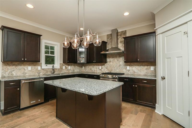 100 Dawson Dr, Clayton, NC 27527