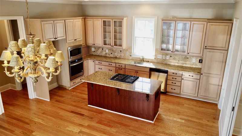 100 Della St, Chapel Hill, NC 27516