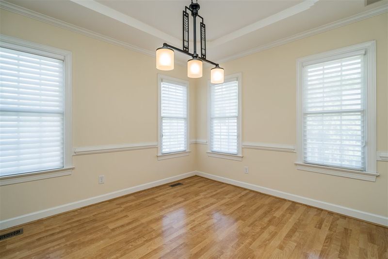 100 Dunvegan Ct, Apex, NC 27502