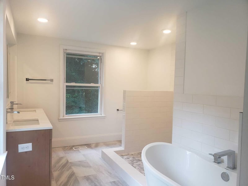 100 Eastwood Lake Rd, Chapel Hill, NC 27514
