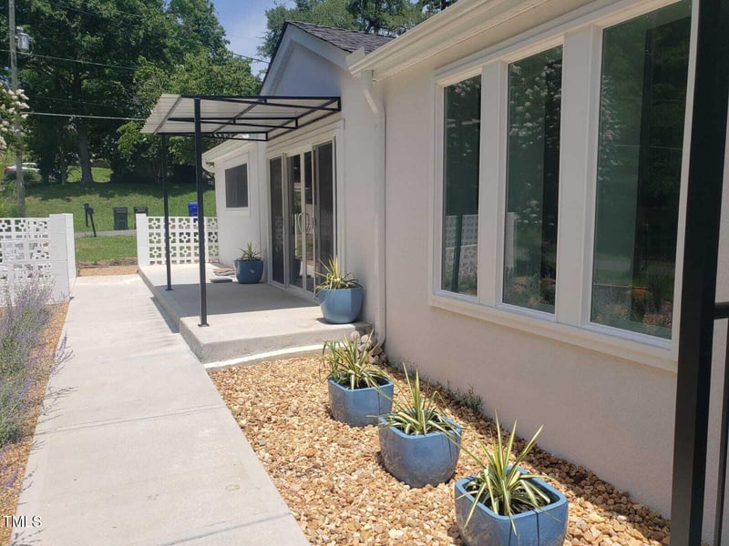 100 Eastwood Lake Rd, Chapel Hill, NC 27514