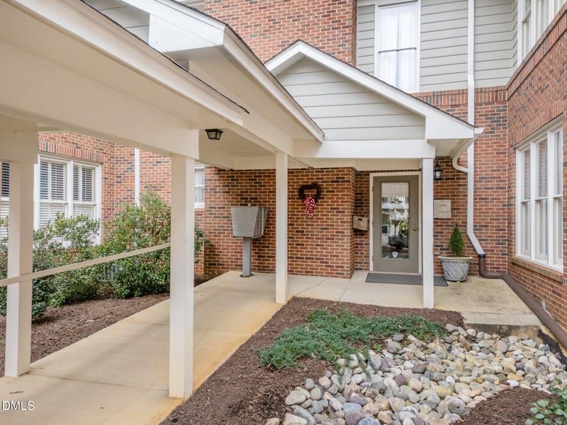 100 Edenburgh Rd, Raleigh, NC 27608