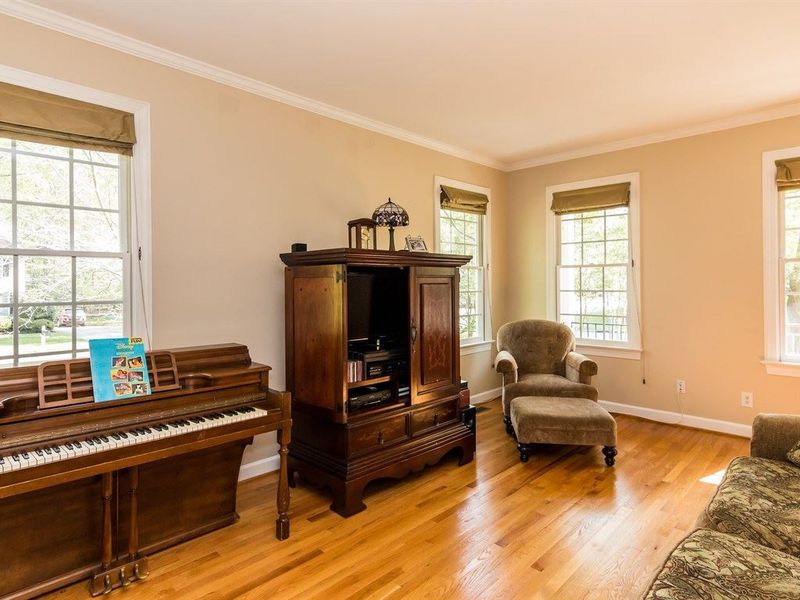 100 Ellsworth Pl, Chapel Hill, NC 27516