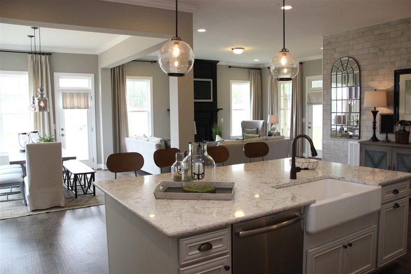 100 Evans Crest Ln, Holly Springs, NC 27540