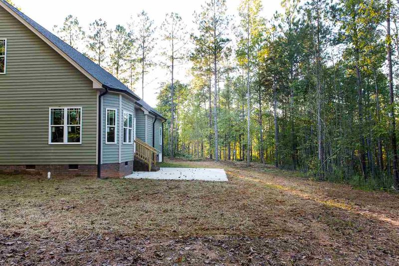 100 Falcon Crest Ln, Youngsville, NC 27596