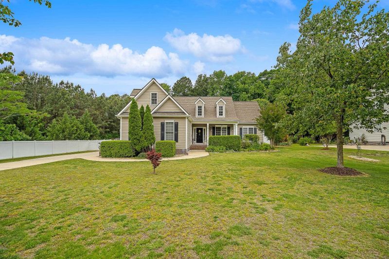 100 Falling Leaf Dr, Youngsville, NC 27596
