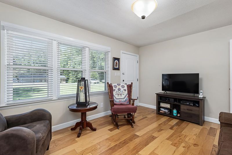100 Ferndale Dr, Garner, NC 27529