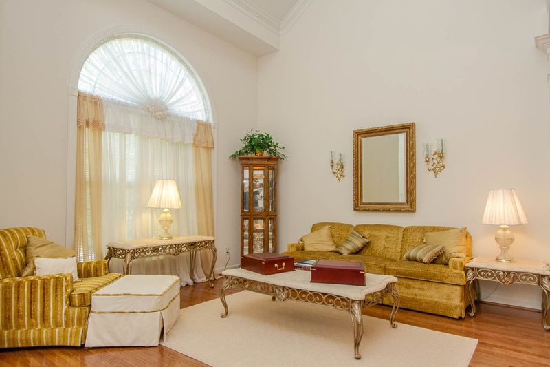 100 Fringe Tree Ct, Cary, NC 27519