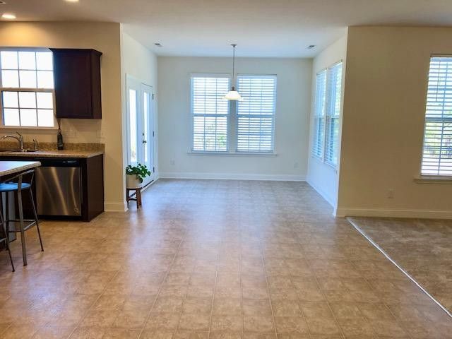 100 Gallery Park Dr, Franklinton, NC 27525