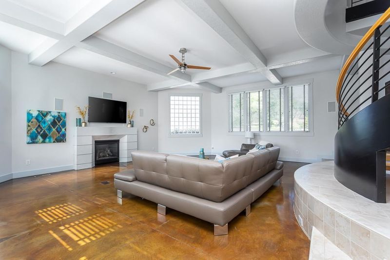 100 Glenspring Way, Morrisville, NC 27560