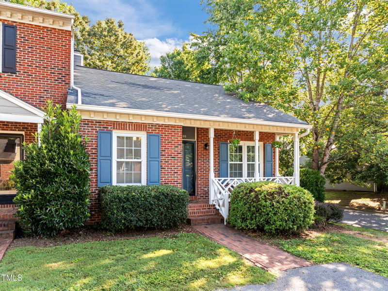 100 Granby Ct, Cary, NC 27511