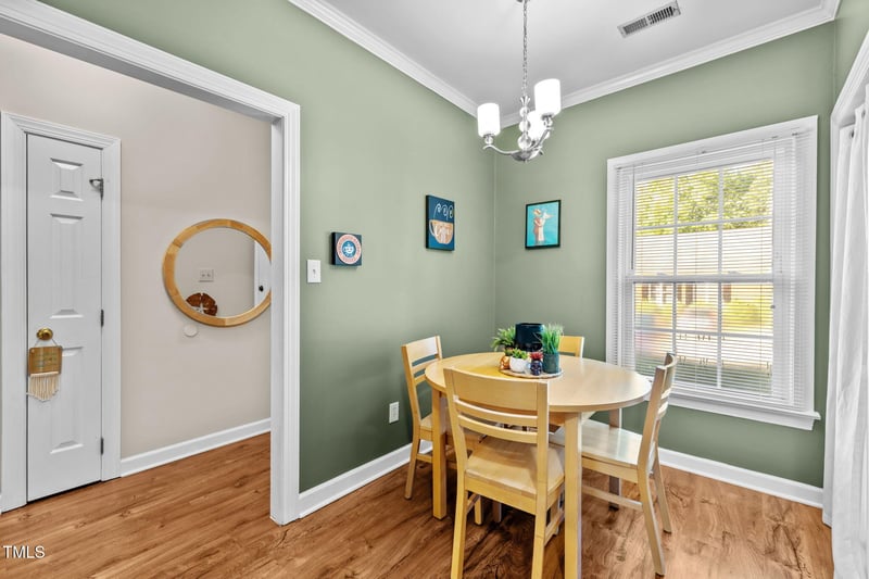 100 Granby Ct, Cary, NC 27511