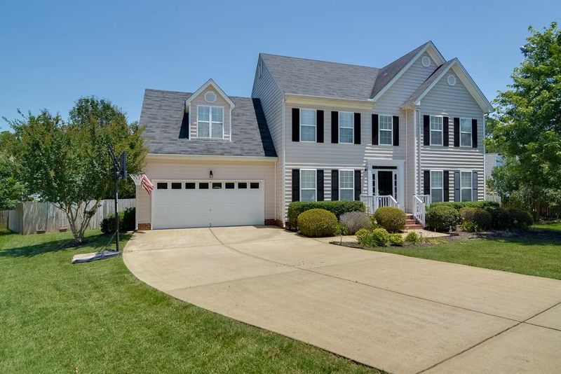 100 Grassy Valley Rd, Holly Springs, NC 27540