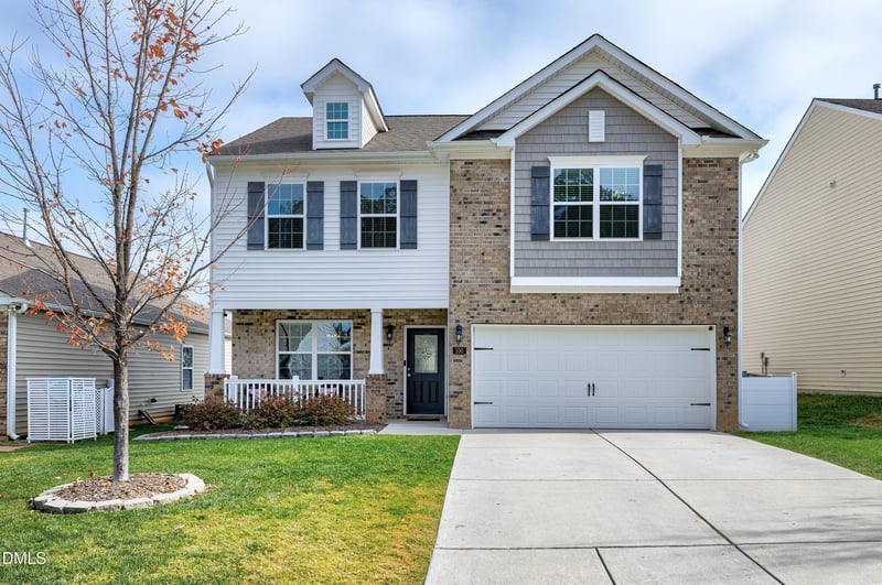 100 Great White Way, Clayton, NC 27527