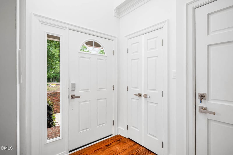 100 Greensview Dr, Cary, NC 27518