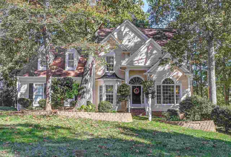 100 Heathmere Ct, Cary, NC 27518