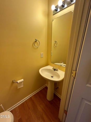 100 Henson Pl, Apex, NC 27502