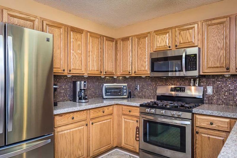 100 Hidden Cellars Dr, Holly Springs, NC 27540