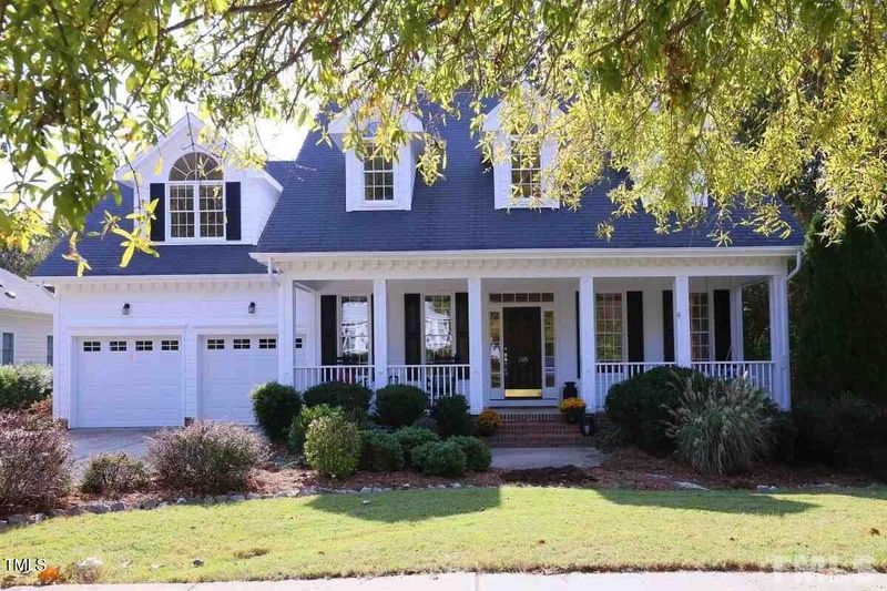 100 Holly Park Dr, Holly Springs, NC 27540