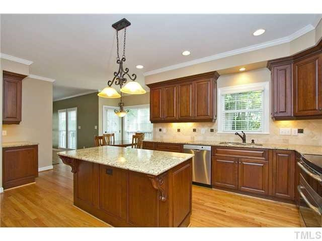 100 Hollycliff Ln, Cary, NC 27518