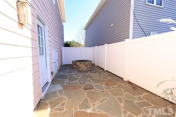 100 Honeybee Tc, Clayton, NC 27520