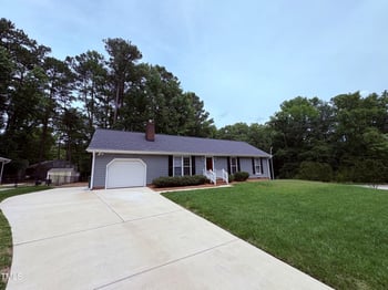 100 Honeysuckle Ln, Cary, NC 27513