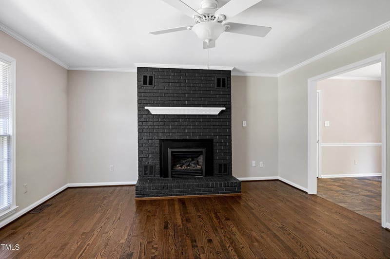 100 Honeysuckle Ln, Cary, NC 27513