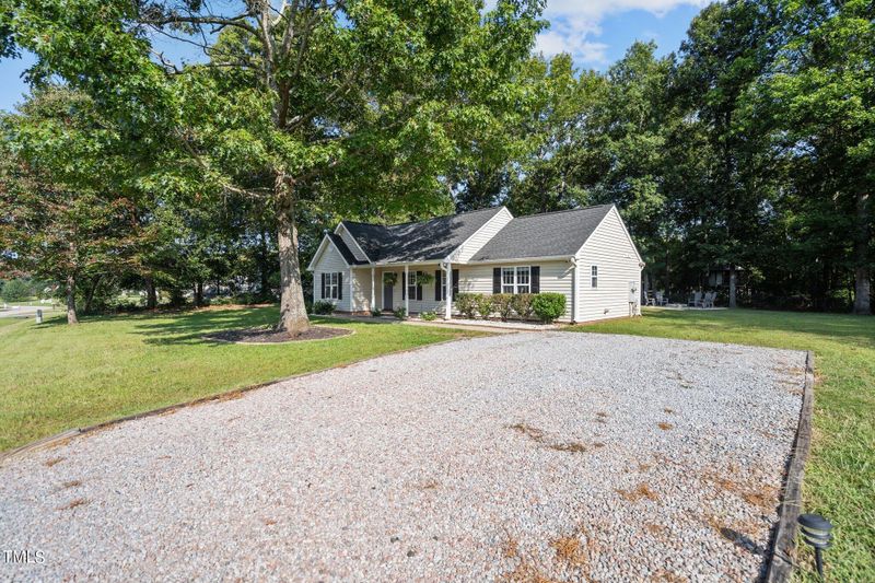 100 Hunter Ln, Zebulon, NC 27597