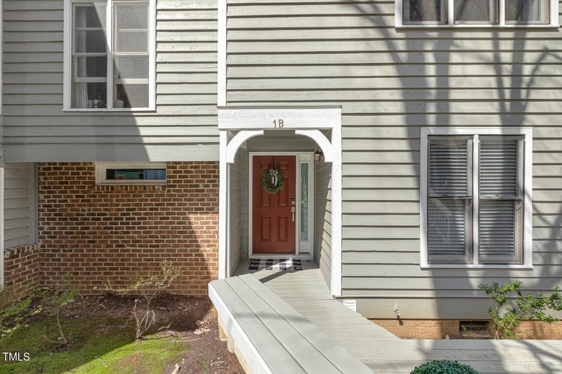 100 Hunting Chase #1-B, Cary, NC 27513
