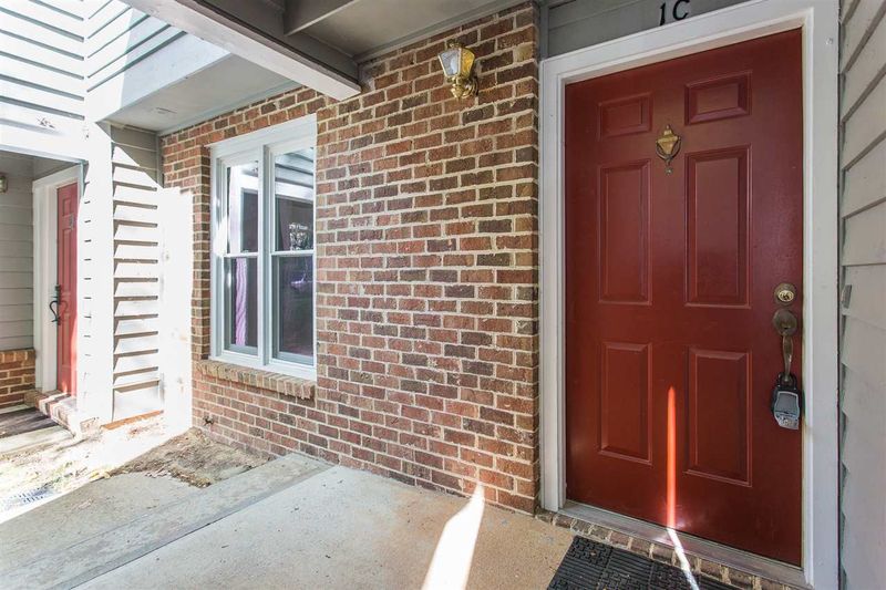 100 Hunting Chase #1C, Cary, NC 27513
