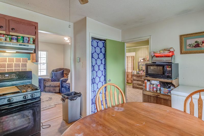 100 Hunting Ct, Garner, NC 27529