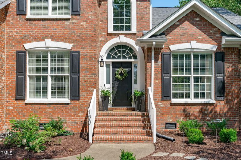 100 Joseph Pond Ln, Cary, NC 27519