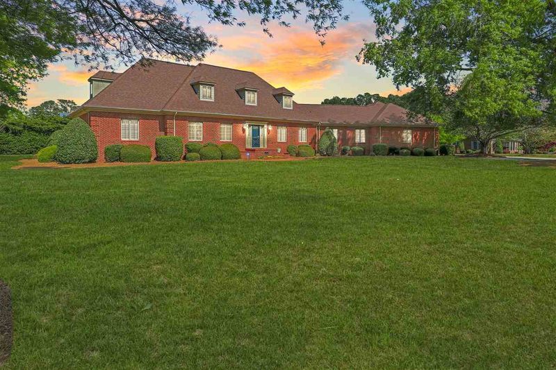 100 Kingsway Dr, Dunn, NC 28334