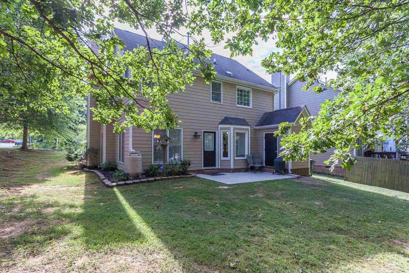 100 Korbel Pl, Cary, NC 27513