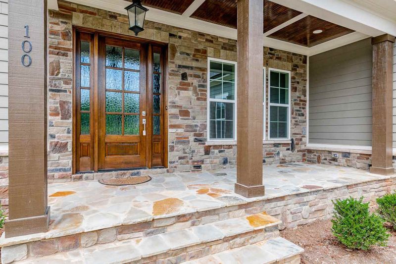100 Lakes Edge Ln, Pittsboro, NC 27312