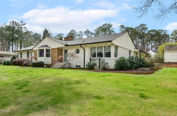 100 Lakeside Dr, Fuquay Varina, NC 27526