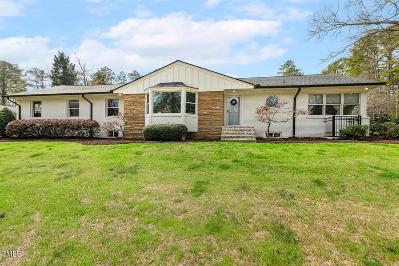 100 Lakeside Dr, Fuquay Varina, NC 27526
