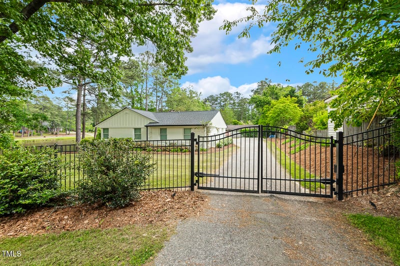 100 Lakeside Dr, Fuquay Varina, NC 27526