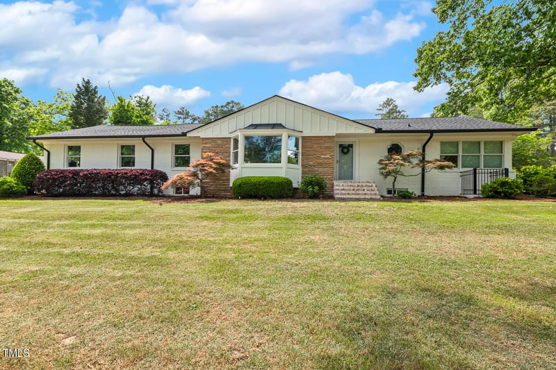 100 Lakeside Dr, Fuquay Varina, NC 27526