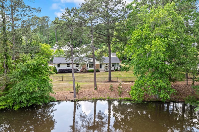 100 Lakeside Dr, Fuquay Varina, NC 27526