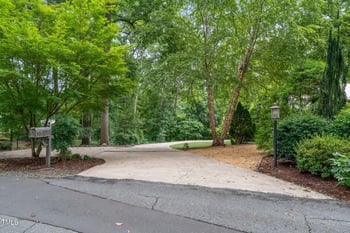 100 Laurel Hill Cir #B, Chapel Hill, NC 27514