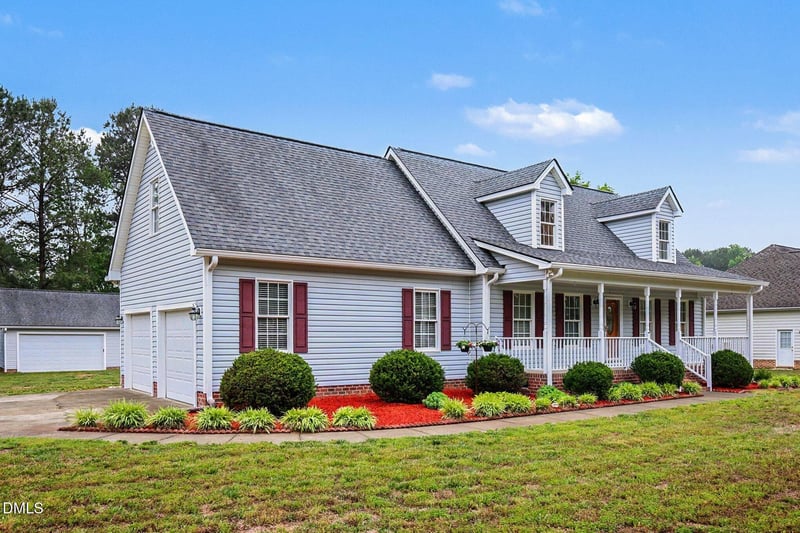 100 Linnett Ct, Youngsville, NC 27596