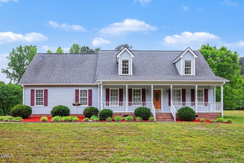 100 Linnett Ct, Youngsville, NC 27596