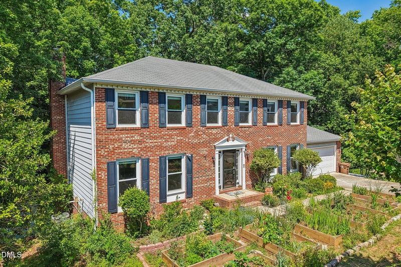 100 Lost Tree Ln, Cary, NC 27513