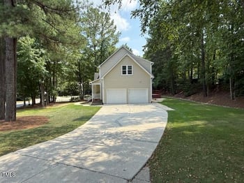 100 Lulworth Ct, Cary, NC 27519